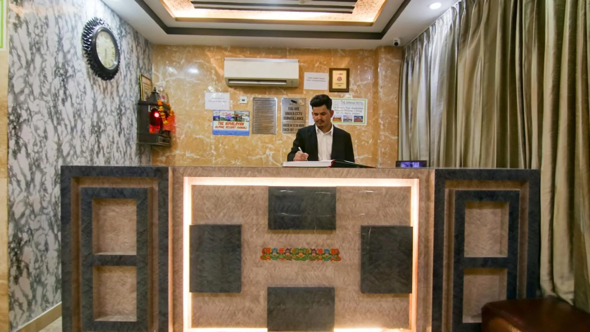 Hotel Hsp Suites At Delhi Airport 新德里