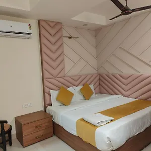 Nova Near Delhi Airport Hotel New Delhi
