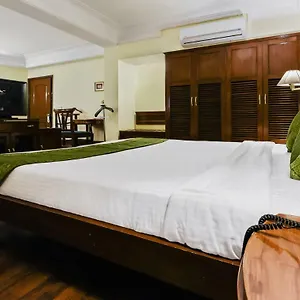 Treebo Trend Trinity Residency New Delhi